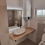 شقة Stone House Pridraga