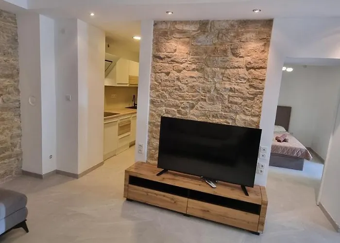 Stone House Apartamento Pridraga