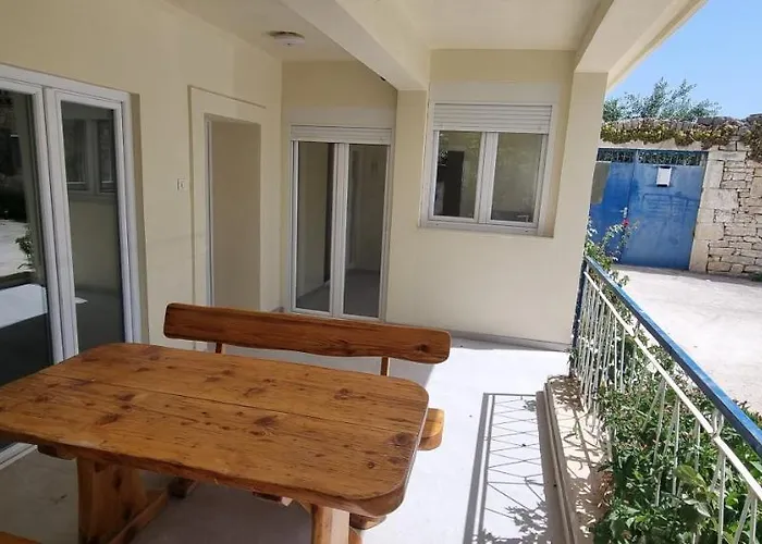 Stone House Pridraga